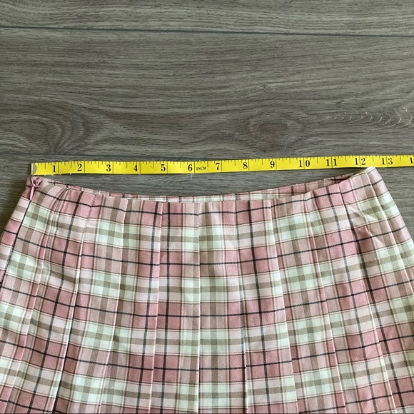 SHEIN Tartan Pleated Skirt Pink - Picture 5 of 7